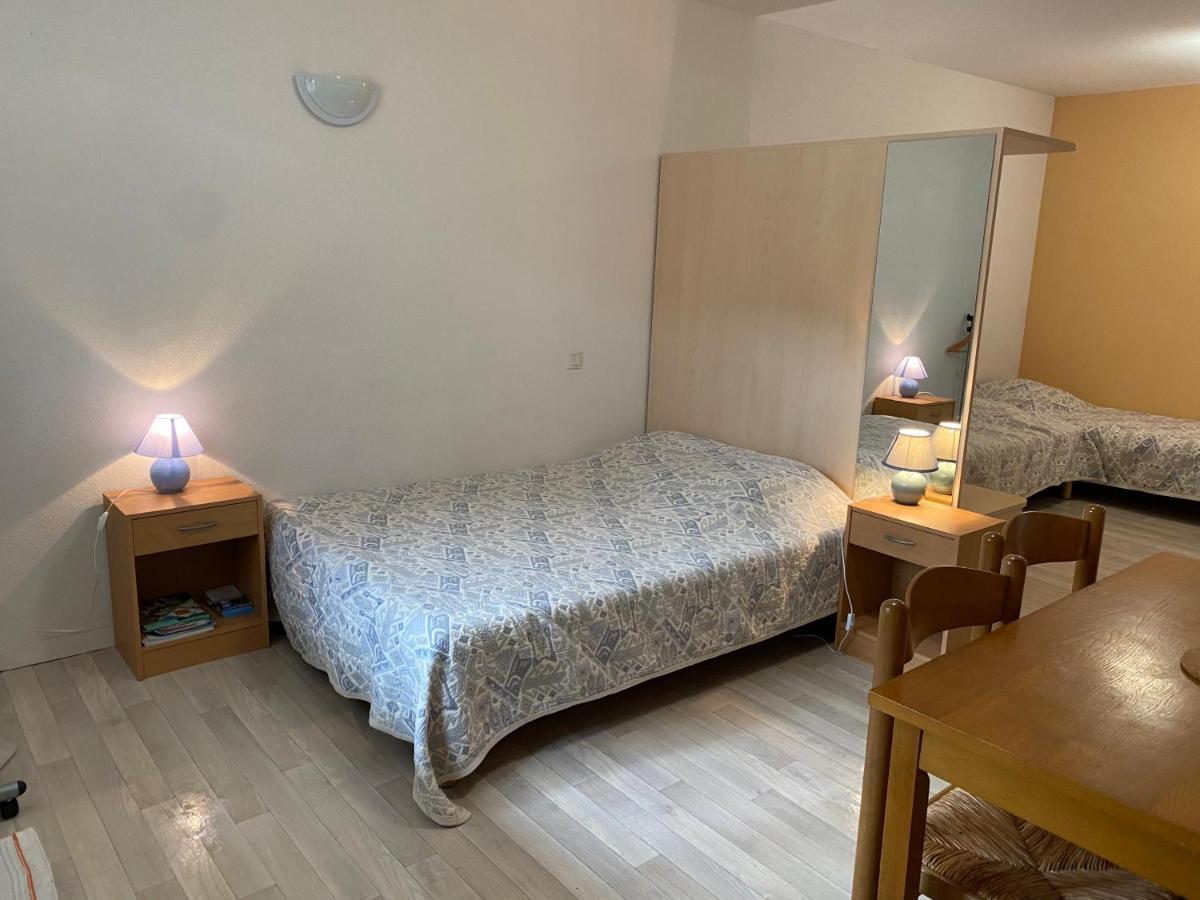 Studio Tabagnoz Apartment Premanon Luaran gambar